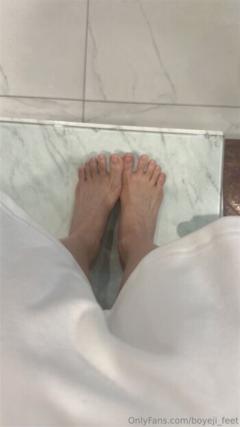 boyeji_feet