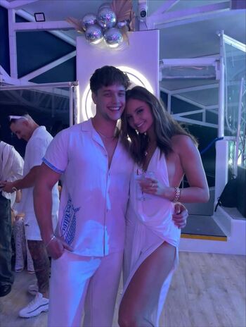 Chelsea Mayer / chelsea.m.2007 / chelsea.m.07