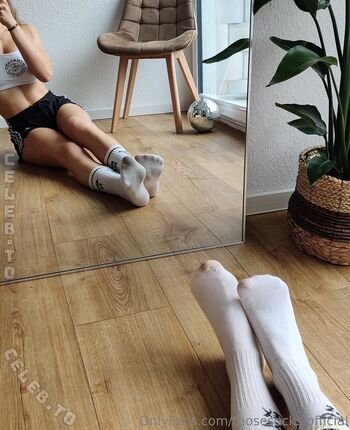 Fitnessgirl of socks