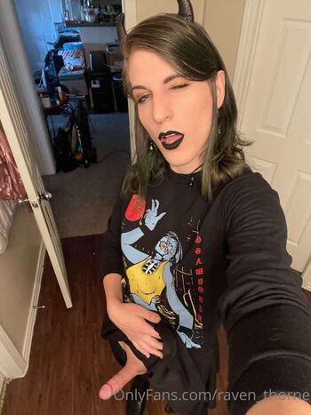 raven_thorne