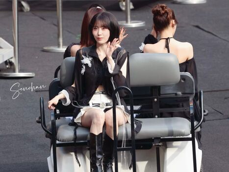 Sakura Miyawaki 宮脇 咲良