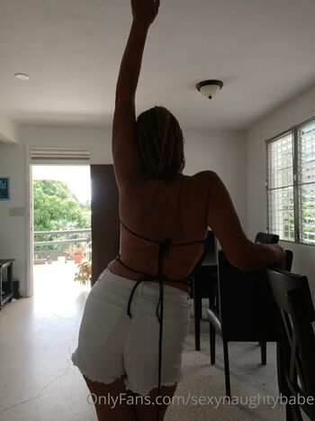 sexynaughtybabe