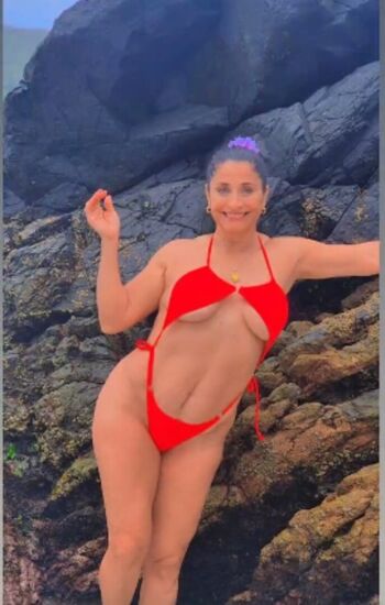 Silvia Patrixia Valpondi