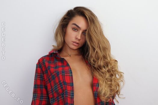 Sommer Ray