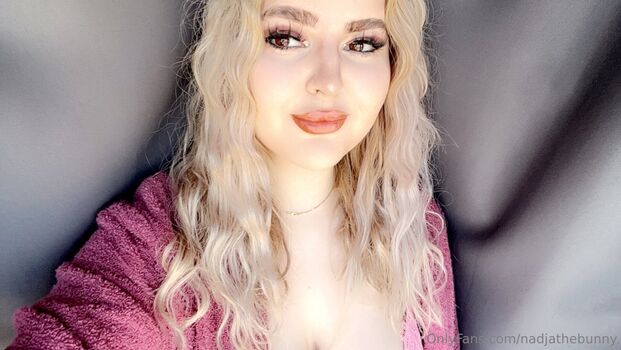 yourfavoritenextdoorgirl