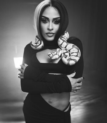 Zelina Vega